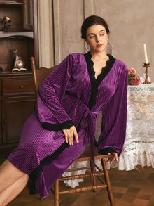 Côtesoire Jubah Panjang Beludru Bergaris Mengkilap untuk Wanita Ukuran Besar - Red Violet - View 6