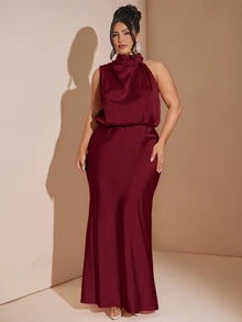 SHEIN BAE 大尺碼女款純色休閒派對掛脖洋裝聖誕節 - 酒紅色 - 查看 1