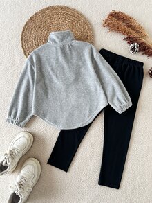 SHEIN 2件組女童休閒秋冬字母印花套裝，4-7歲，柔軟天鵝絨半開領上衣與彈性長褲，街頭風穿搭 - 灰色 - 查看 2