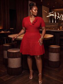Slaydiva Plus Size VNeck Ruffle Hem Knit Mini Dress, Short Sleeve Slim Fit Party Dress - Red - View 7
