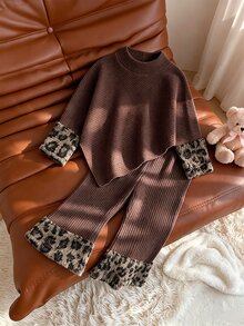SHEIN Playful Pals 女嬰針織套裝 2件組 不對稱高領上衣與毛絨豹紋喇叭褲 秋冬服飾 - 棕色 - 查看 11