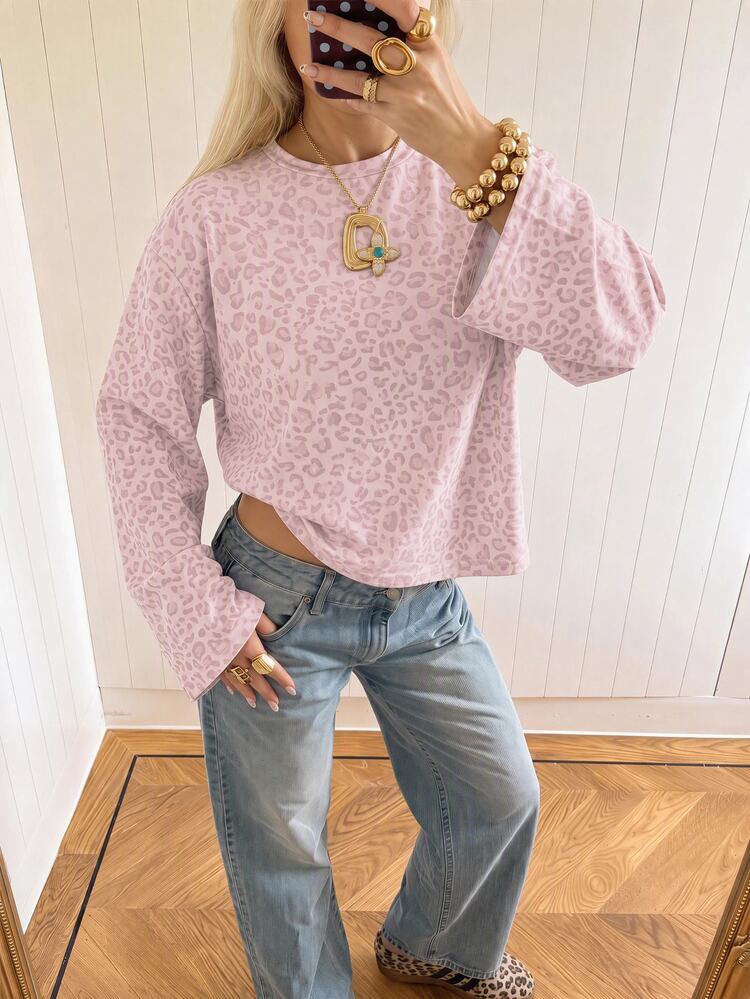 SHEIN EZwear Overseas Long Sleeve Light Pink Leopard Print T-Shirt, Autumn Top, Suitable For Daily Commute, Gathering, Autumn/Winter/Summer, Christmas, New Year, Thanksgiving, Party, Wedding, Beach, Graduation Ceremony, Elegant, Outing, Date, Commute, Valentine's Day, Elegant, Vacation, Y2K, Graduation Ceremony And Other Occasions - Multicolor - View 5