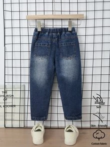SHEIN 男童百搭休閒破洞磨損修身牛仔褲 - 深色水洗藍 - 查看 2