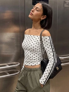 Seusyu Women's White Polka Dot Cold Shoulder Long Sleeve Crop Top, Side Striped Ruched Fitted Tee For Streetwear Date Halloween Christmas - Apricot - View 7