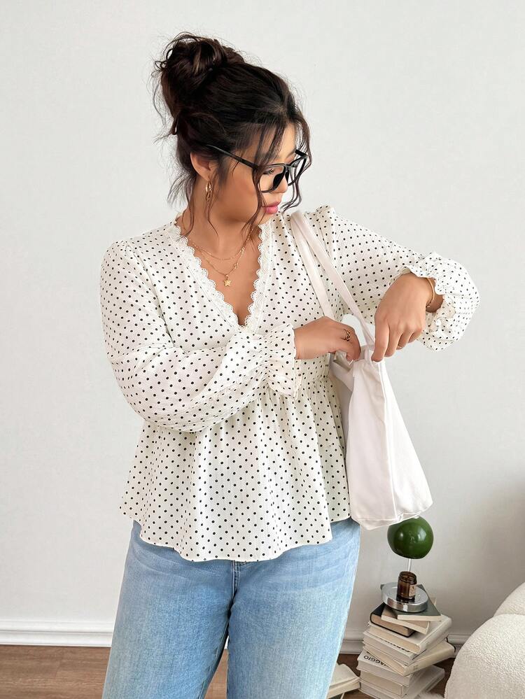 SHEIN Frenchy 大尺碼女款對比蕾絲V領波點圖案長袖時尚襯衫 - 杏色 - 查看 6