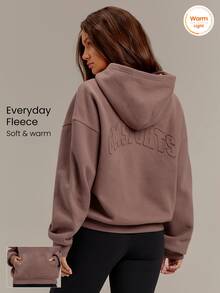 GLOWMODE Everyday 抓絨壁爐連帽衫，同色系背部刺繡、落肩寬鬆版型，日常休閒秋冬戶外穿搭 - Warm Clay - 查看 1