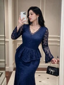 Vibekara Plus Size V-Neck Lace Waist-Cinching A-Line Blouse & Long Skirt 2 Pieces Set Fall - Royal Blue - View 4