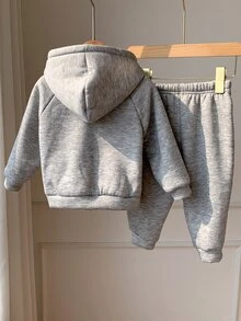 SHEIN 男女嬰兒適用，男嬰2件組秋冬抓絨加厚休閒可愛連帽衛衣套裝，外套套裝嬰兒冬季穿搭套裝，運動服，慢跑褲 - 卡其色 - 查看 2