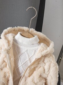 SHEIN 女童秋冬休閒杏色毛絨短夾克，前拉鍊開襟，提花愛心與條紋設計，可愛連帽開襟衫 - 杏色 - 查看 4