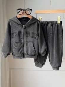 SHEIN 中性嬰兒男/女童、幼兒 2 件組秋冬休閒時尚黑色紮染連帽夾克套裝、運動衫套裝、嬰兒冬季穿搭套裝、街頭風 - 黑色 - 查看 4