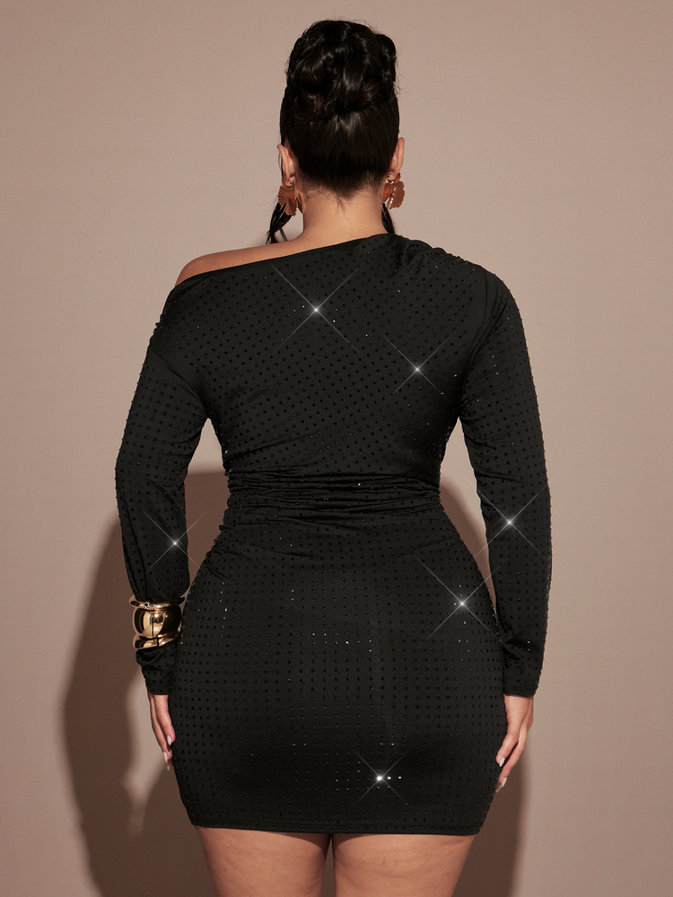 SHEIN BAE CURVE 大尺碼女款黑色不對稱肩鑲鑽長袖洋裝 - 黑色 - 查看 3