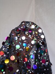 SHEIN Clasi 女款黑色休閒度假短袖派對音樂節透視網紗綴珠短版上衣 - 彩色 - 查看 6