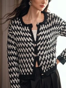 Anewsta Black And White Color Block Elegant Loose Fit Women's Cardigan Top - Black and White - View 4