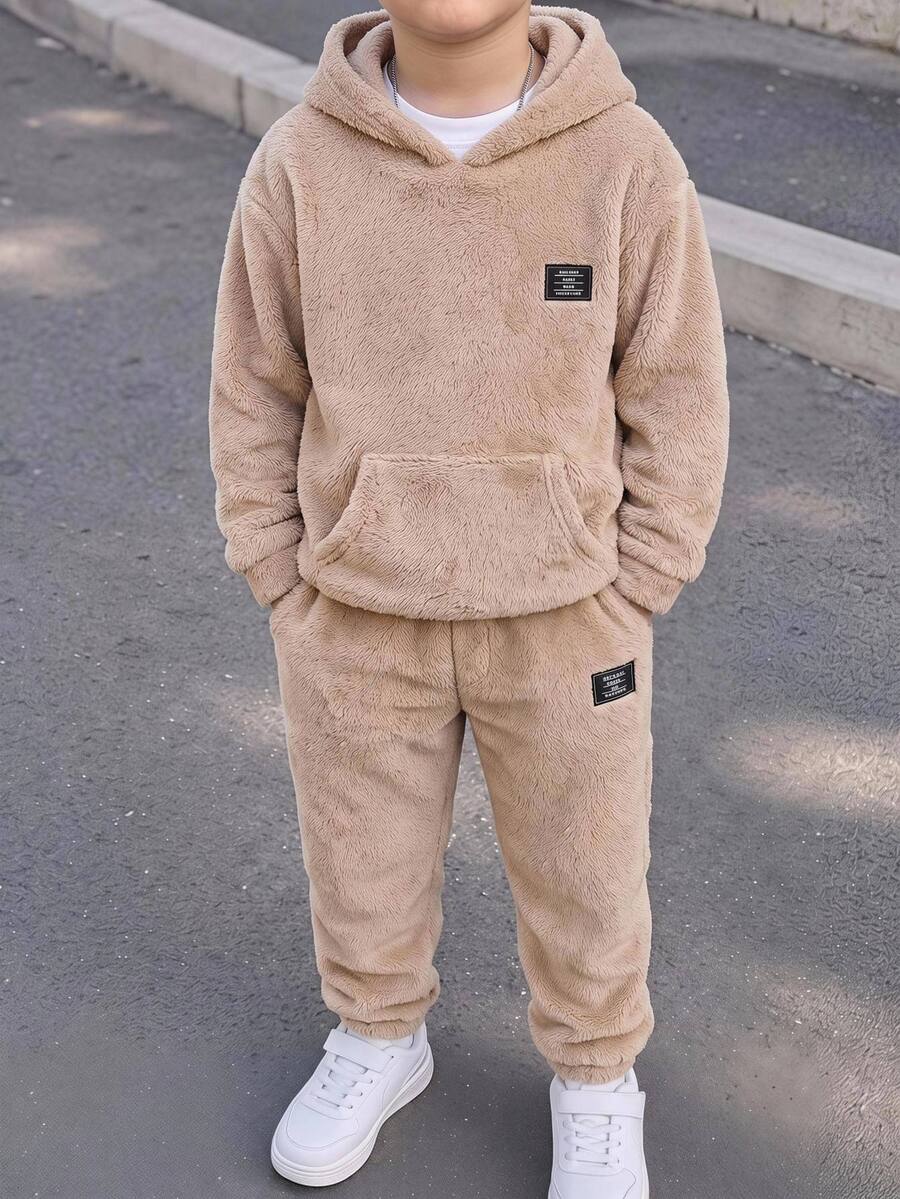 SHEIN 兒童青少年男孩休閒保暖內裡加厚卡其色連帽外套與慢跑褲套裝,適合秋冬、學校、家庭聚會、度假、派對,男孩套裝穿搭 - 卡其色 - 查看 1