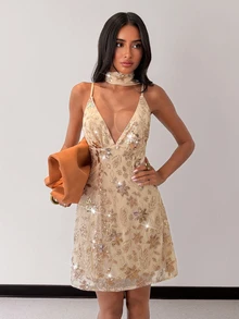 SHEIN Glamour 女款時尚優雅性感亮片花卉細肩帶短洋裝，米色夏季款，適合派對、夜店、夜生活、返校穿著 - 香檳色 - 查看 4
