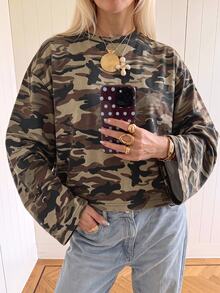 SHEIN EZwear 海外長袖復古卡其迷彩T恤，秋季上衣，適合日常通勤、聚會、秋冬/夏季、聖誕節、新年、感恩節、派對、婚禮、海灘、畢業典禮、優雅、外出、約會、通勤、情人節、優雅、度假、Y2K、畢業典禮等場合 - 彩色 - 查看 3