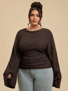 SHEIN BAE CURVE تي شيرت نسائي مقاس كبير بني اللون بتصميم مجعد وملمس بارز وأكمام طويلة - بني - مشاهدة 6