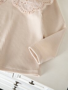 SHEIN Genkimix Kids 女童柔和杏色長袖T恤，簡約圓領百搭款，適合秋季日常、校園、外出等多種場合，輕鬆營造溫柔韓系女孩氛圍 - 杏色 - 查看 4
