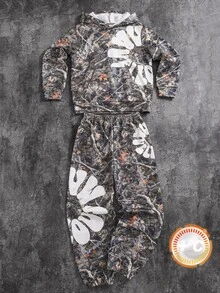SHEIN 兒童青少年男孩休閒連帽衛衣與運動長褲套裝，大字母與乾葉圖案，適合秋冬、學校、家庭聚會，秋季穿搭、冬季穿搭，男孩套裝 - 彩色 - 查看 1