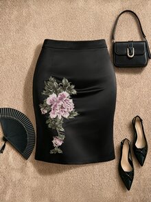 EastFlair Plus Size Women's Floral Embroidered Elegant Bodycon Skirt - Black - View 1