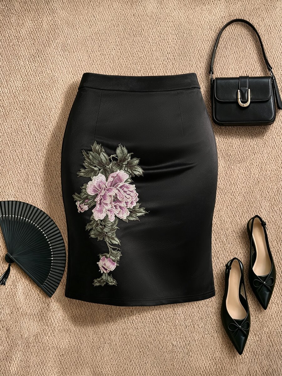 EastFlair Plus Size Women's Floral Embroidered Elegant Bodycon Skirt - Black - View 1