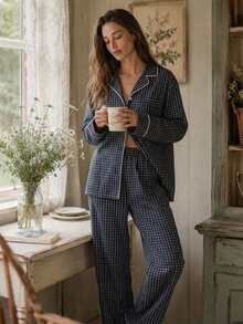 DAZY Set Piyama Atasan dan Celana Lengan Panjang Bermotif Kotak-kotak untuk Wanita - Navy Blue - View 1