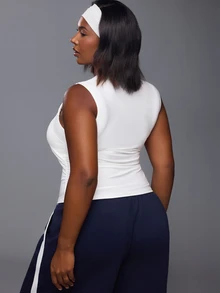 Voyena Women's Plus Size Solid Color Minimalist Sports T-Shirt For Yoga - White - View 2
