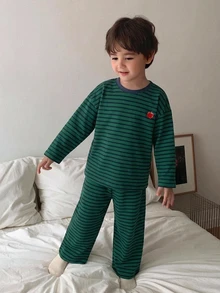 Dazy Kids 小男孩蘋果刺繡條紋長袖上衣與長褲居家休閒套裝 - 綠色 - 查看 6