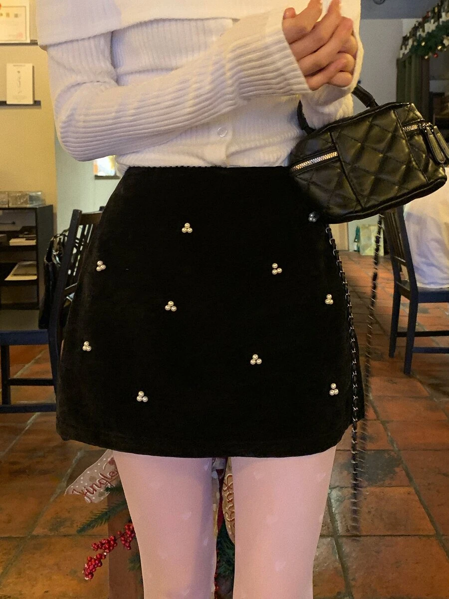 DAZY Women's Versatile Korean Style Casual 3D Decor Autumn/Winter Elegant Skirt - Black - View 1