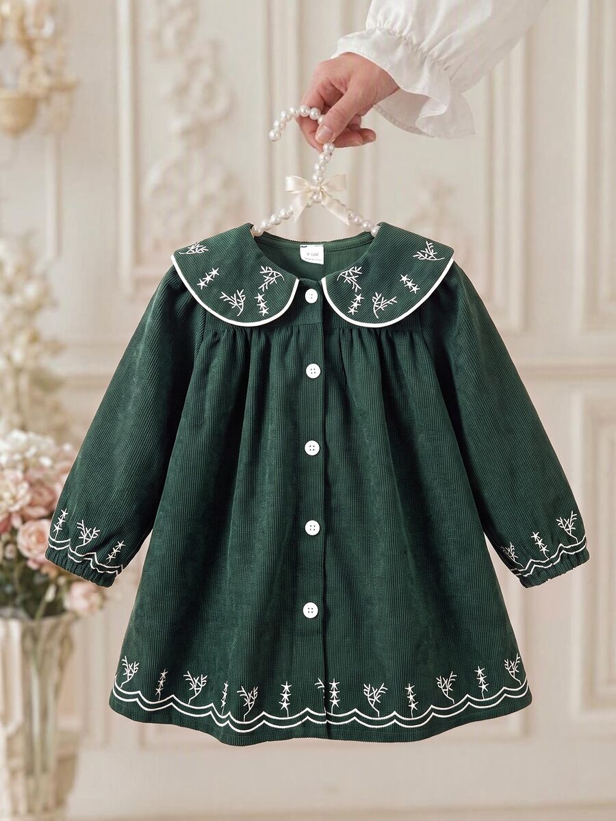 SHEIN 女嬰加厚燈芯絨彼得潘領撞色刺繡圖案前開扣收腰抓褶長袖洋裝，適合冬季 - 墨綠色 - 查看 1