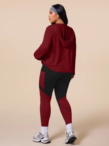 SHEIN Rhythm Era طقم رياضي شتوي مقاس كبير تي شيرت بغطاء رأس وسروال ضيق بألوان متباينة - متعدد الألوان - مشاهدة 2
