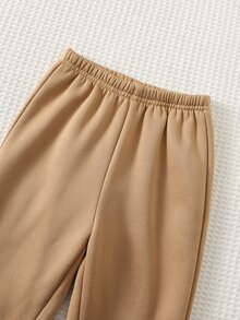Cozy Pixies 2件組嬰兒男童休閒條紋3D毛絨熊圖案舒適圓領長袖針織運動衫與運動長褲套裝 - 卡其色 - 查看 7