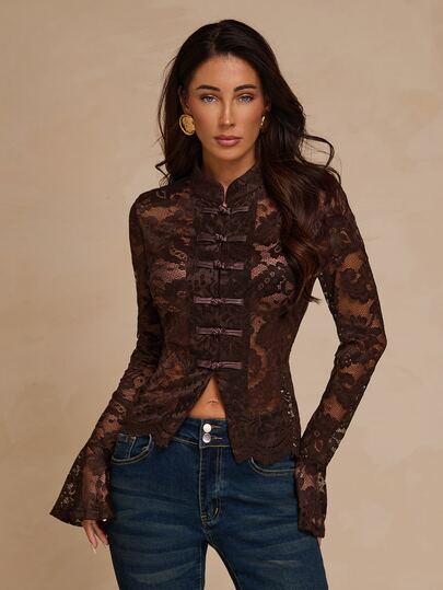 Glamine New Chinese Retro Minimalist Sexy Style Dark Brown Classic Cheongsam Small Stand Collar, Vintage One-Character Frog Button Placket, Exquisite Retro Floral Lace Fabric Flared Long Sleeve, Women's Blouse, Suitable For Daily Layering, Chinese Style Photography, Light Date Outfits, Daily Minimalist Sexy Outfits, Early Autumn Blouse Inner Layering, Knit Cardigan Blouse Outfits