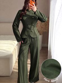 Modelyn Blus Wanita Musim Dingin dan Gugur dengan Kerah Tegak dan Kancing Depan, Dipadukan dengan Celana Panjang Lebar Warna Hijau Militer - Pakaian Kantor Dua Potong Napoleon yang Elegan - Hijau - View 2