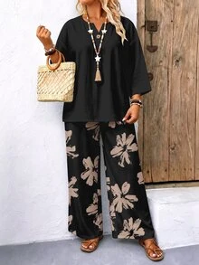 Weeklong Plus Size 2 Pieces Outfit Set, V-Neck 3/4 Sleeve Solid Color Top And Floral Print Wide Leg Pants, Women's Plus Size Casual Matching Set, Solid Color V-Neck Top And Abstract Floral Wide Leg Pants, Plus Size 2 Pieces Set - Multicolor - View 3