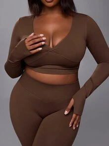 Voyena Set Olahraga Atasan Lengan Panjang Cokelat Ukuran Besar dengan Detail Kerut dan Legging Ketat - Coffee Brown - View 2
