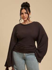 SHEIN BAE CURVE تي شيرت نسائي مقاس كبير بني اللون بتصميم مجعد وملمس بارز وأكمام طويلة - بني - مشاهدة 1