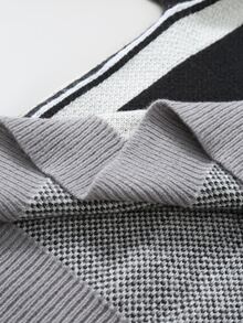 Manfinity Hypemode Casual Khaki And Black Striped Men's Cardigan Short Knitwear Long Sleeve Button Front V-Neck Sweater - Black and White - View 6
