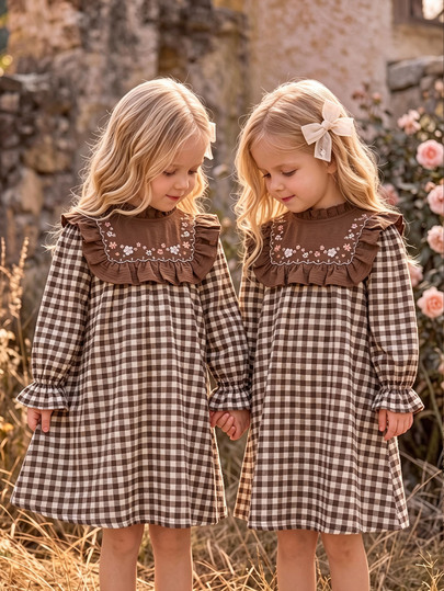 SHEIN Girls' Brown Gentle Style Minimalist Floral Print Long Sleeve Pullover Dress, Loose Fit, Elegant And Graceful, Suitable For Outings, Shopping, Casual Wear, Campus Activities And Parties, Spring/Autumn