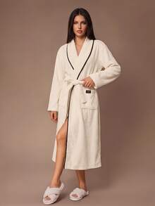 Lazeform Ribbed Plush INS Casual Contrast Trim Beige Long Sleeve Lapel Pocket Black Patch Decor Women's Robe - Beige - View 1