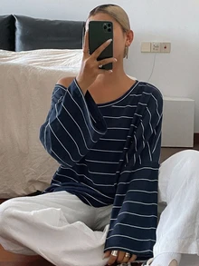 DAZY 女款條紋不對稱肩寬鬆街頭休閒T恤 - 藏蓝色 - 查看 4