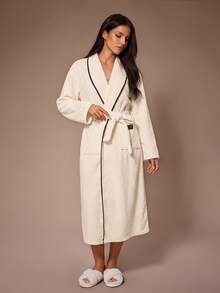 Lazeform Ribbed Plush INS Casual Contrast Trim Beige Long Sleeve Lapel Pocket Black Patch Decor Women's Robe - Beige - View 4