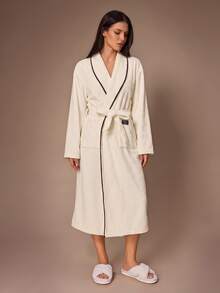 Lazeform Ribbed Plush INS Casual Contrast Trim Beige Long Sleeve Lapel Pocket Black Patch Decor Women's Robe - Beige - View 5