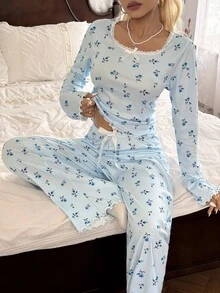 CottageSlumber Set Piyama Celana Panjang Lengan Panjang dengan Hiasan Renda dan Motif Kelinci Lucu - Biru - View 4