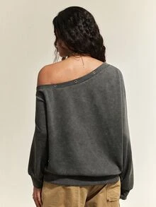 SHEIN Women's Washed Distressed Dark Gray Rivet Buckle Sweatshirt, American Lazy Loose Drop Shoulder Long Sleeve Asymmetrical Shoulder Top, Niche Casual Outing Top, Autumn Outfit - Black - View 2