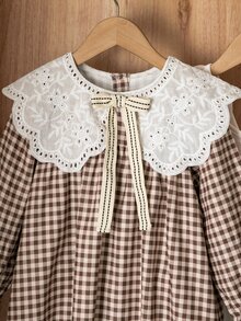 SHEIN Genkimix Kids 1件女童秋季新款清新格紋寬鬆長袖洋裝，彈性袖口、精緻領口、後開襟設計，清新時尚學院風，適合外出與通勤，百搭 - 彩色 - 查看 3