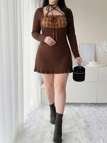 Dazy Plus Gaun Pendek Seksi Slimming Musim Semi/Musim Gugur dengan Kerah Berkerut dan Motif Kotak-kotak Patchwork dan Tali Leher Halter - Coklat - View 3