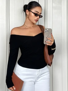 Dazy Plus Sexy Fitted Off-Shoulder Long Sleeve Black T-Shirt - Black - View 4