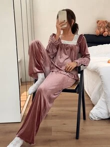 Napfluff Setelan Piyama Wanita Gaya Kerajaan Vintage Bahan Beludru dengan Bordir Renda Lengan Panjang dan Celana Panjang, 2 Potong - Dusty Pink - View 7