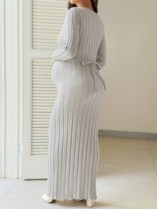 SHEIN Gaun Sweater Lengan Panjang Minimalis Serbaguna untuk Ibu Hamil, Cocok untuk Liburan Musim Dingin - Krem - View 2